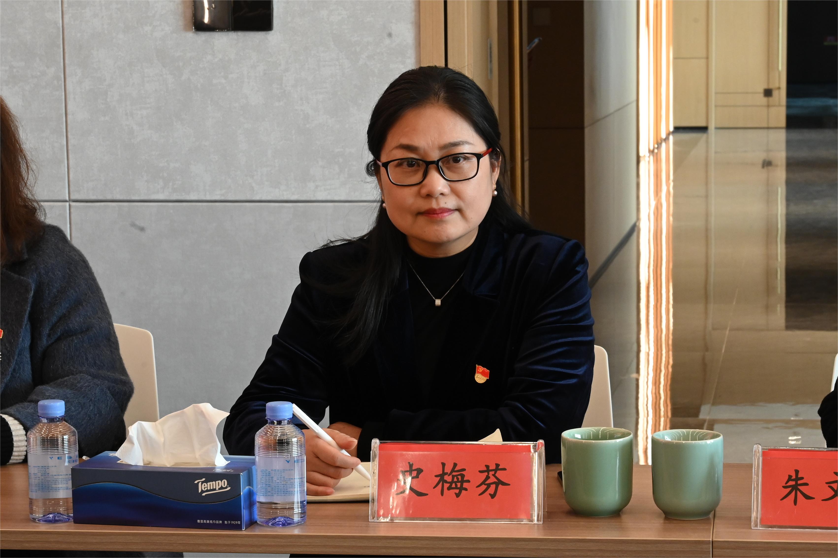 傲雪寒梅自芳香，长期开放谱新章——记瓦力游戏股份采供部高级部长史梅芬